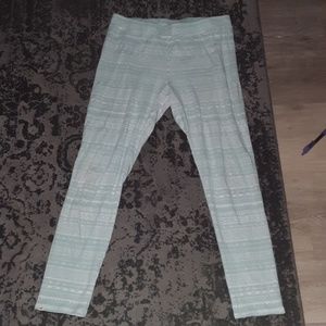 Hollister mint green tribal print leggings-L